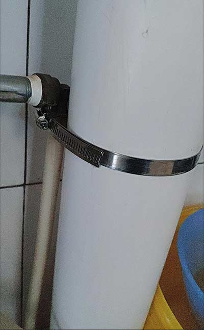 大尺寸喉箍捆扎自來(lái)水管